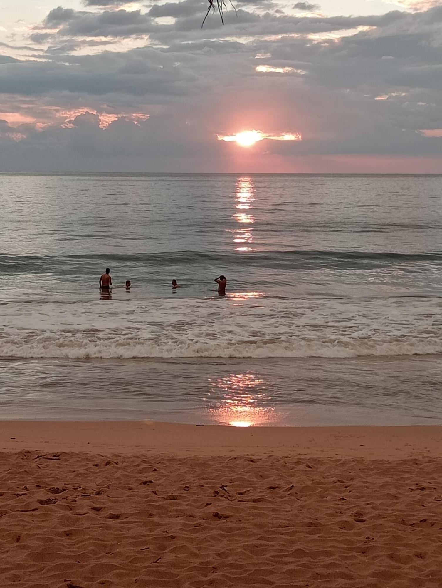 Arcade Beach Hotel เบนโตตา ภายนอก รูปภาพ